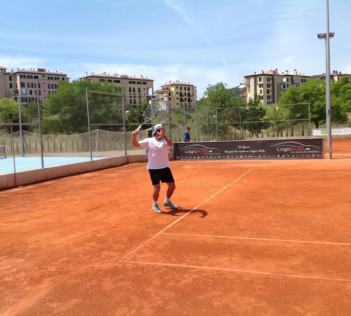 CARLOS MOYA